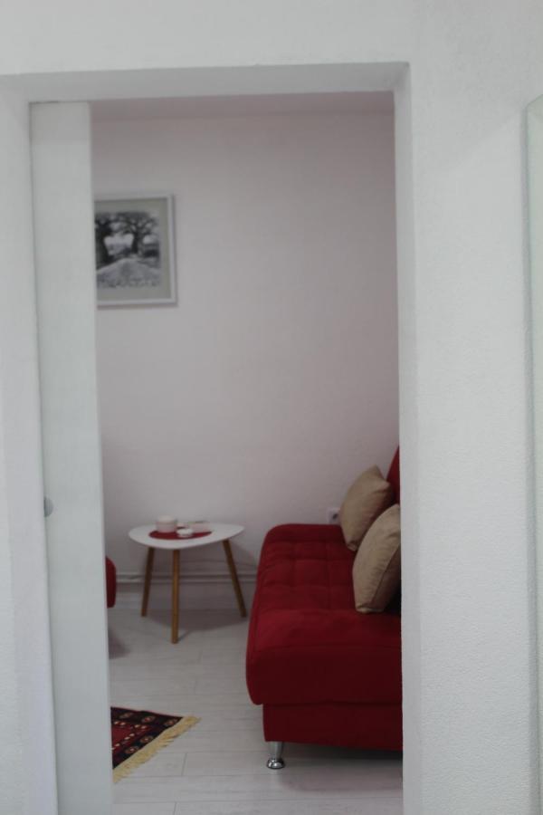 Red Apartment Sarajevo Luaran gambar