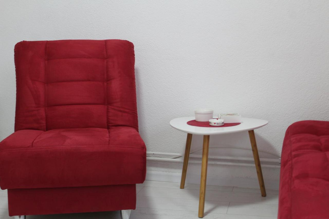 Red Apartment Sarajevo Luaran gambar